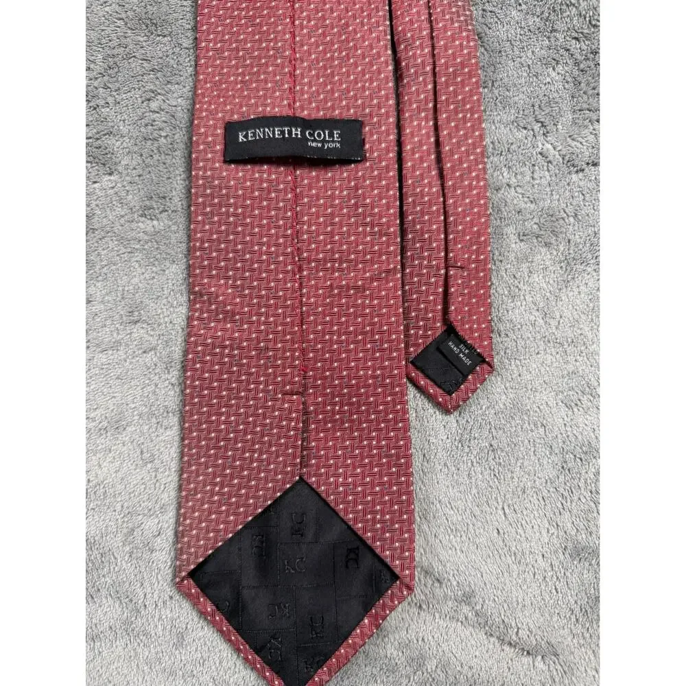 Kenneth Cole New York Mens Silk Tie Red‎ Geometric Woven Pattern Hand Made